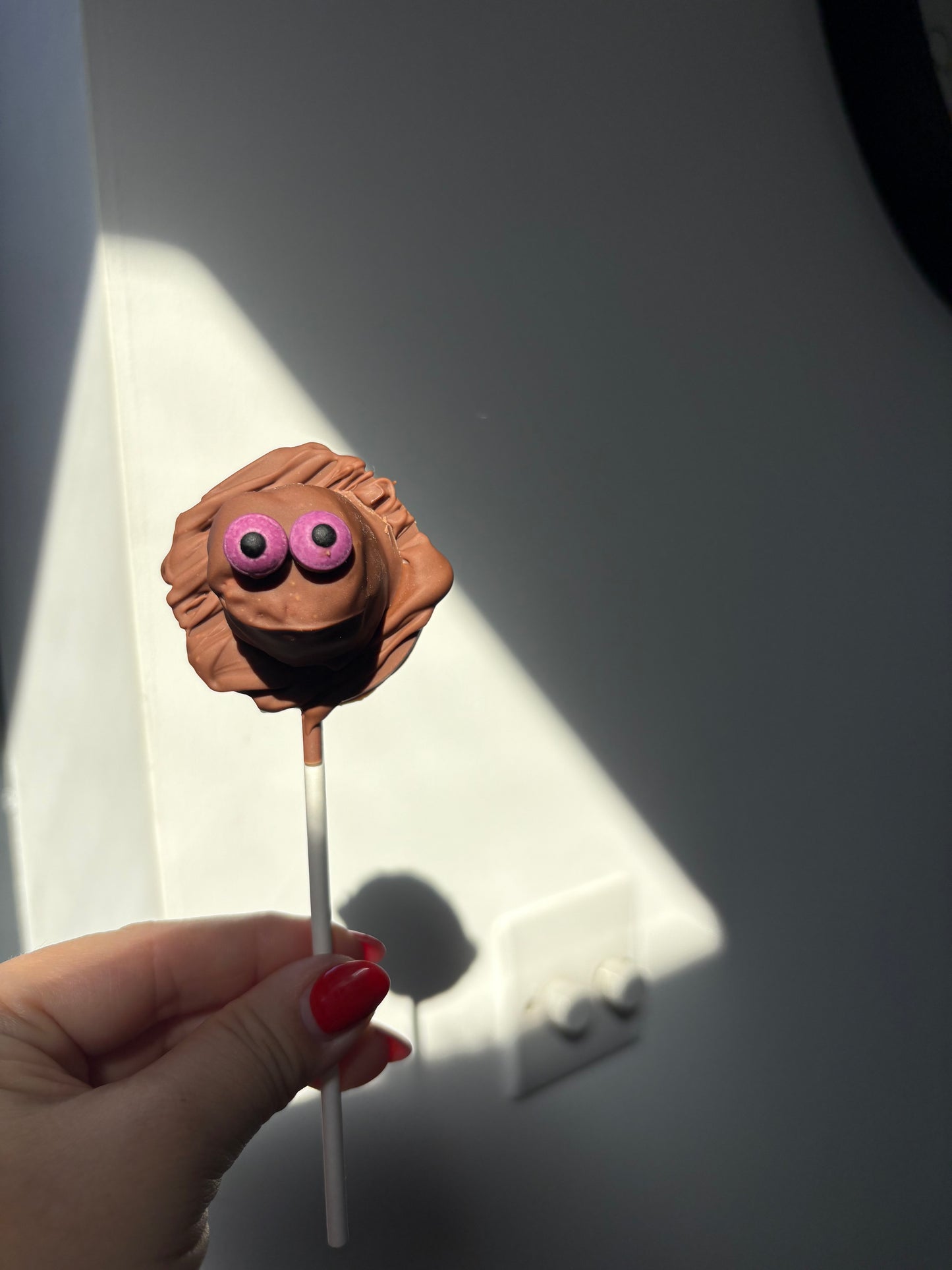 Halloween milk chocolate lollipops