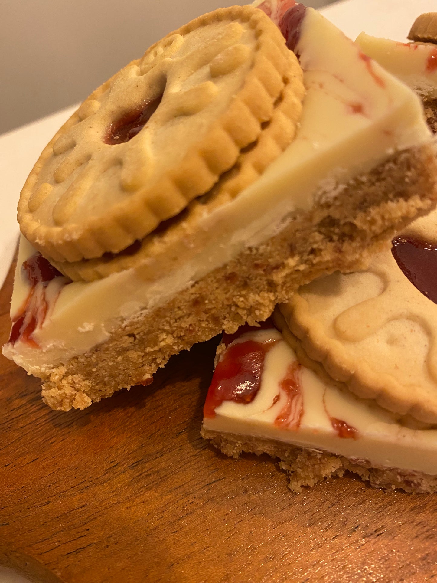 Jammy Dodger Slice