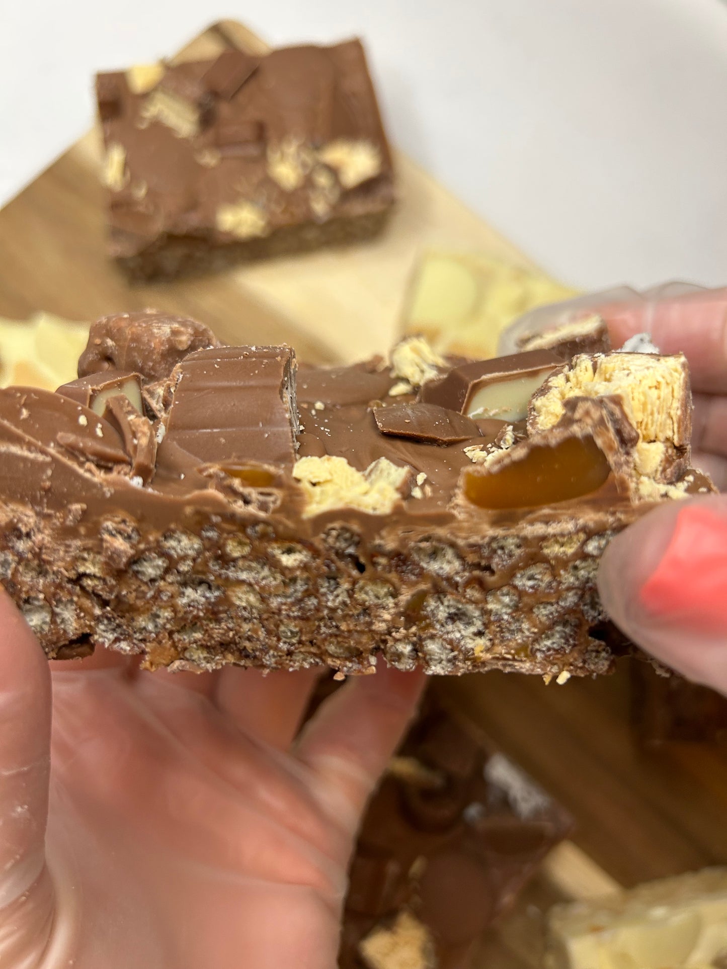 Large milk chocolate crispie slice